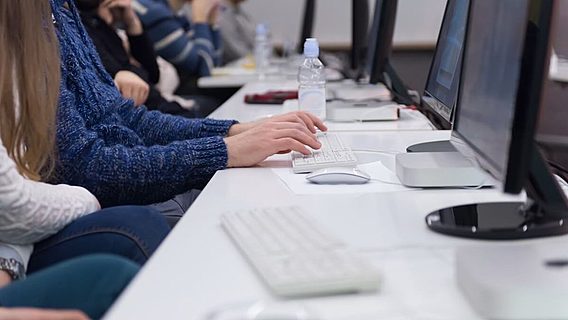 Google и Coursera запустили программу подготовки специалистов ИТ-поддержки 