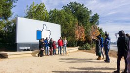  «Неприемлемо»: Facebook извиняется за алгоритм, который перепутал афроамериканцев с приматами