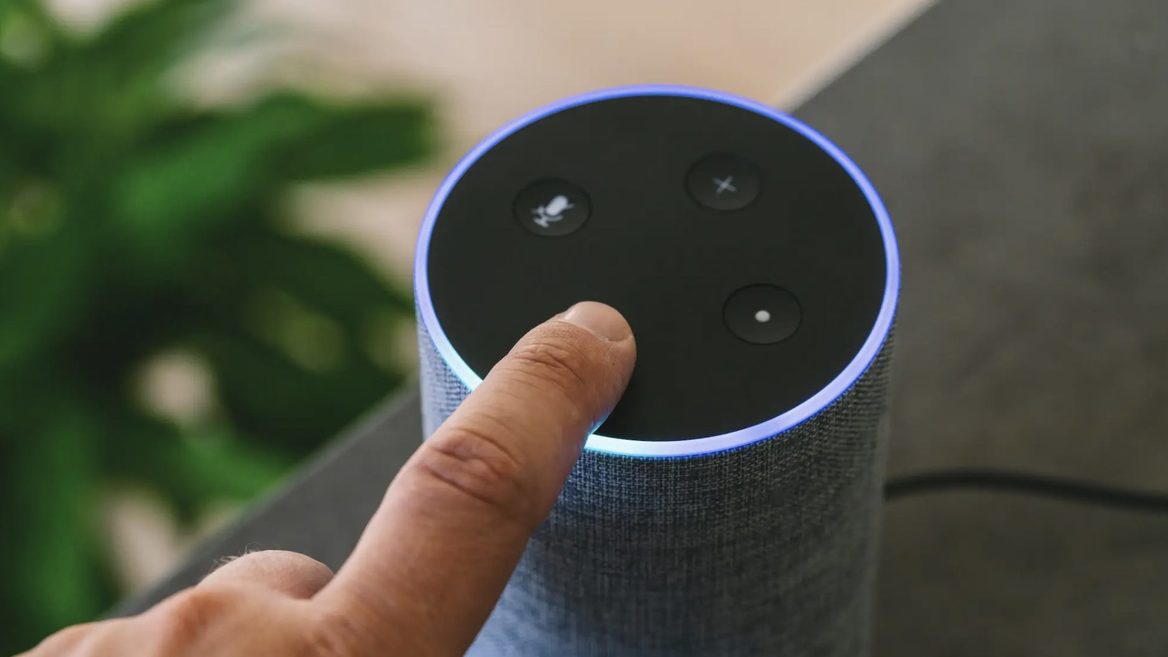 «Застрелись Alexa». Подразделение которое когда-то ругал Безос приносит огромные убытки Amazon