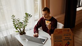 «Пора выйти из замкнутого гречневого круга». Скидка 30% на пиццу DOMINO'S