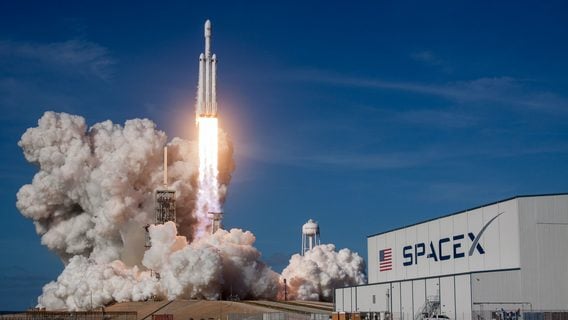 Инфляция сильно давит на SpaceX и Tesla 