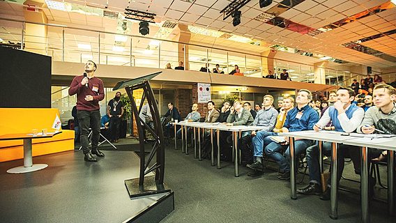 Победитель минского AI Hackathon запускает нейронные сети в реальном времени на любой платформе 