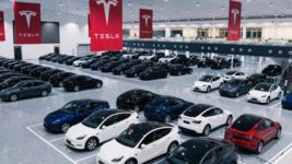 Tesla поставила ультиматум клиентам, которые её динамят