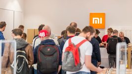 Xiaomi замедляет зарядку смартфонов при установке «чужих» батарей