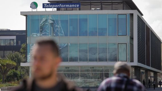 Teleperformance заставляет работников соглашаться на домашнее видеонаблюдение за ними и их семьями