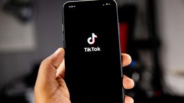 Американские пограничники стали допрашивать въезжающих сотрудников TikTok и ByteDance на связь с компартией