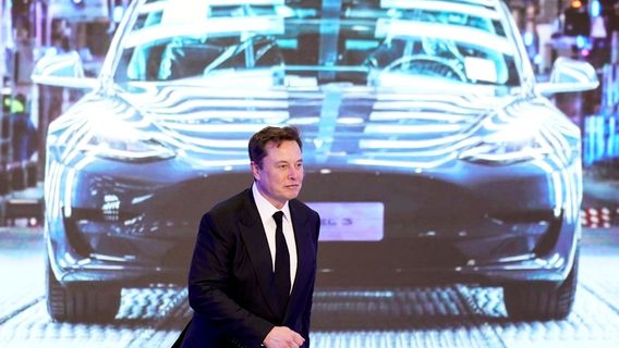 Маск получил иск за твиты, которые стоили Tesla почти четверть капитализации