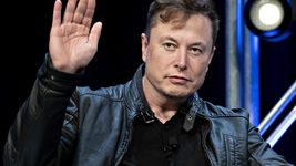 Маск продал акции Tesla на $8,5 млрд (обновлено)