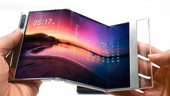 S-foldable смартфон Samsung раскладывается на три части 