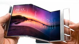 S-foldable смартфон Samsung раскладывается на три части 