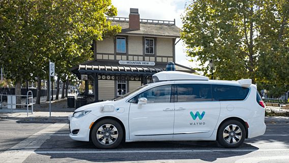 Беспилотные авто Waymo названы лучшими за 2018 год. Apple — в аутсайдерах 