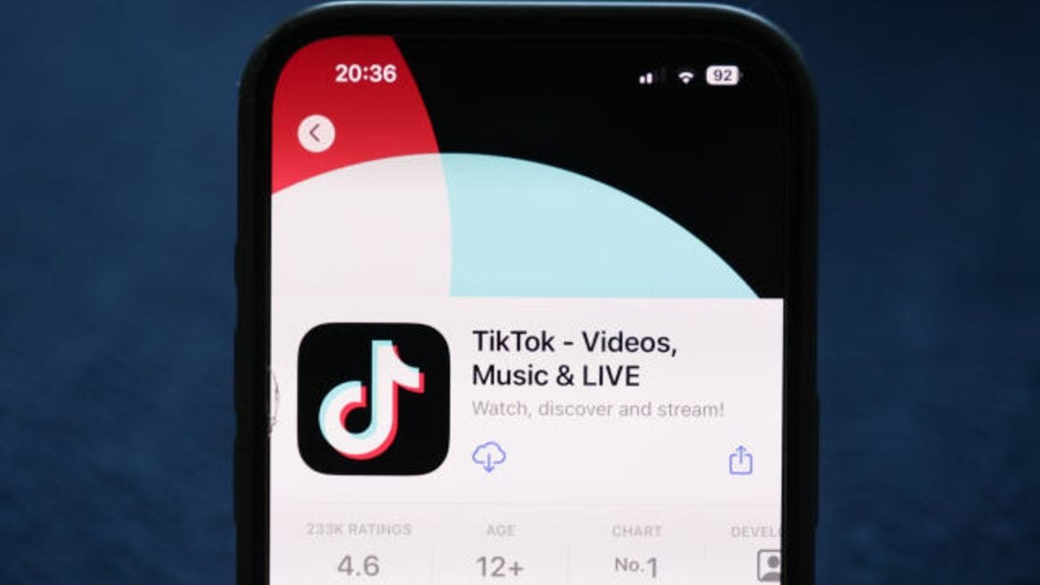 TikTok вернулся в App Store и Google Play в США