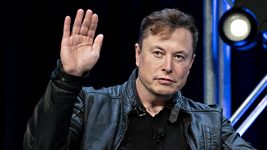 Биткоин снова рухнул: Маск намекнул, что Tesla может продать монеты. Или уже