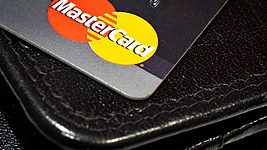 Фанаты регби протестировали VR-костюм белорусской Teslasuit на презентации Mastercard 