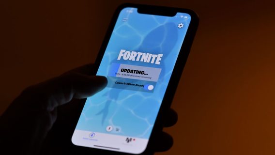 Epic просит суд вернуть Fortnite в App Store — аудитория игры упала на 60% после бана