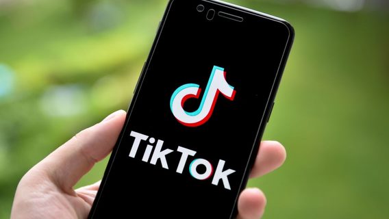 Трамп дал разрешение на сделку Oracle и TikTok 