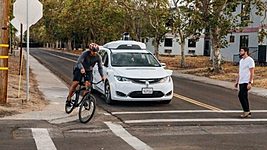 Автопилот от Waymo будет работать без человека: водители отвлекаются и засыпают за рулём 