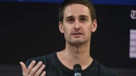 Разработчик Snapchat увольняет 20% штата, потеряла директора по развитию бизнеса