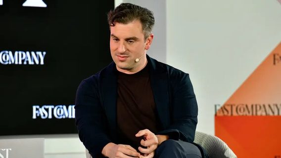 СЕО Airbnb сам звонил знакомым гендиректорам, чтобы пристроить сокращённых сотрудников