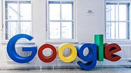 Google обнаружила, что платит женщинам больше. Всего по итогам аудита она «доплатила» $10 млн 