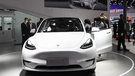 Tesla за день подешевела на 10% из-за нового расследования автопилота