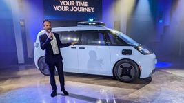 Waymo показала беспилотное такси без руля, педалей и боковых зеркал