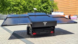 Tesla представила прицеп, который увеличит запас хода электромобилей