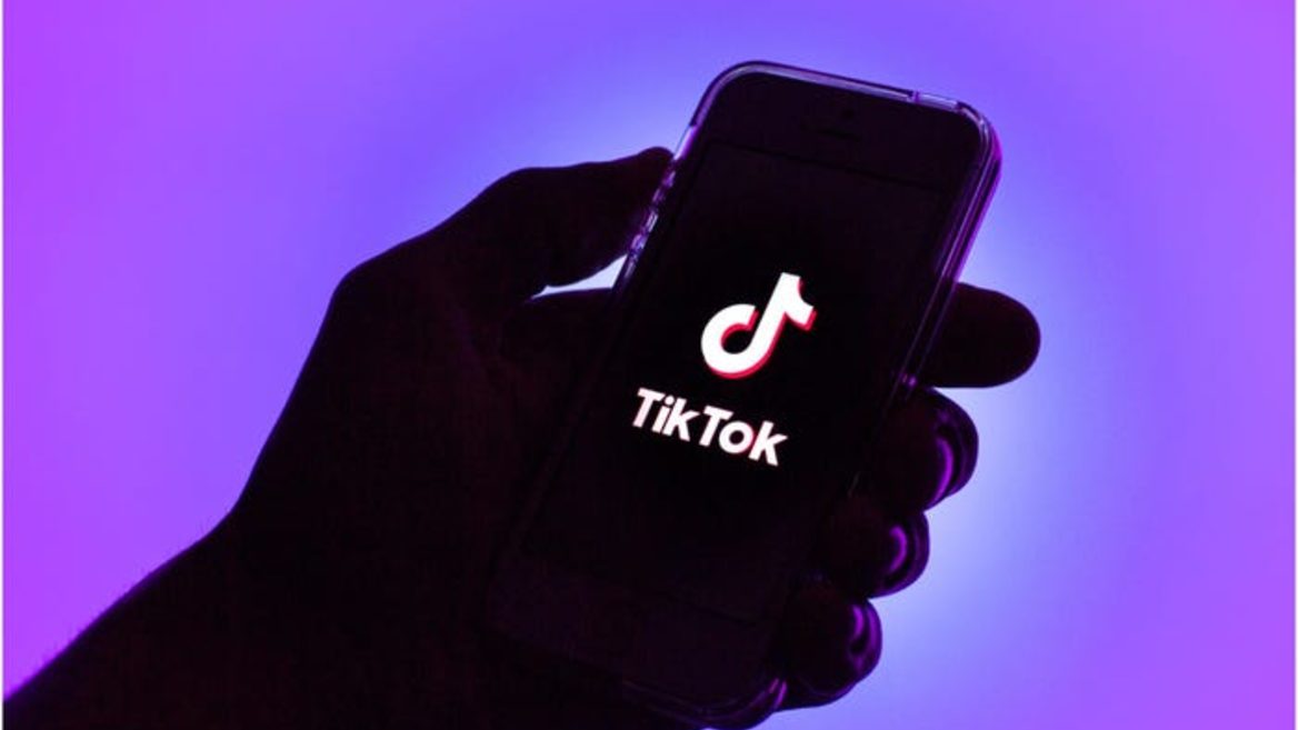 Модераторы TikTok пожаловались на условия труда