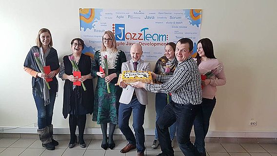 Как мы с 8 марта девушек JazzTeam поздравляли 