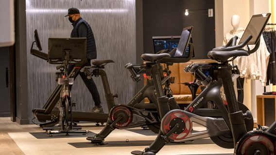 Peloton сменил СЕО и сократил пятую часть штата — почти 3000 человек