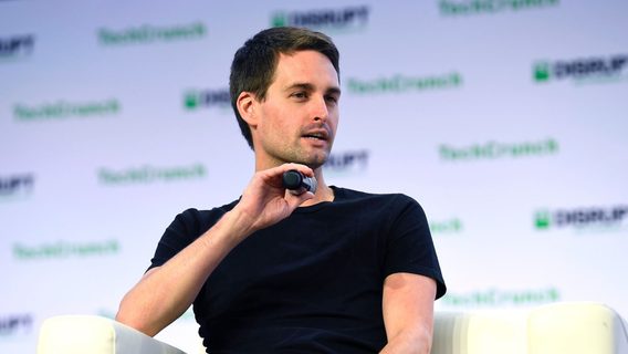 СЕО Snapchat: счастливы платить 30% App Store, без Apple нас бы не существовало