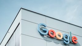 В Google работают десятки бывших агентов ЦРУ