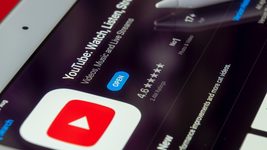 YouTube чихать хотел на эти ваши интересы  — кнопки «‎не нравится»‎ и «‎не показывать»‎ не работают