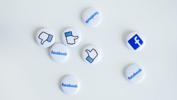 Facebook забанила аккаунты исследователей, которые изучали политическую рекламу в соцсетях