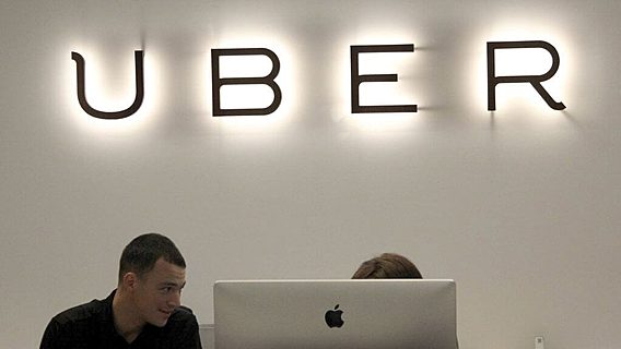 Акции Uber упали до антирекорда после отчёта 