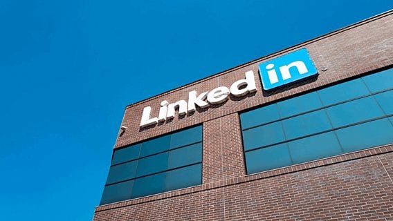 LinkedIn добавил новые реакции на посты — как в Facebook 