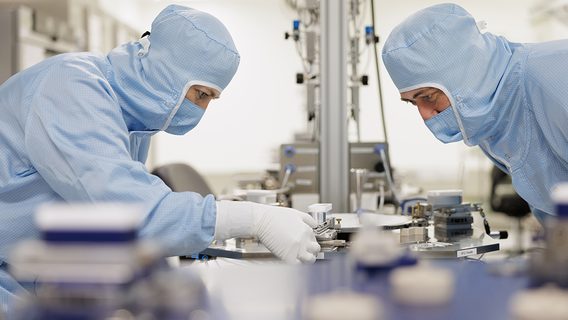 ASML обрушила мировой рынок чипов на $420 млрд, больше не самая дорогая технокомпания Европы