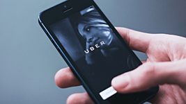 Uber тестирует ежемесячную подписку на поездки и еду 