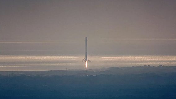 9 из 14: SpaceX снова успешно приземлила Falcon 9 