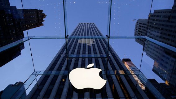 «У Apple есть фото моей груди»: Apple уволила сотрудницу после ее признаний в сексизме и домогательствах