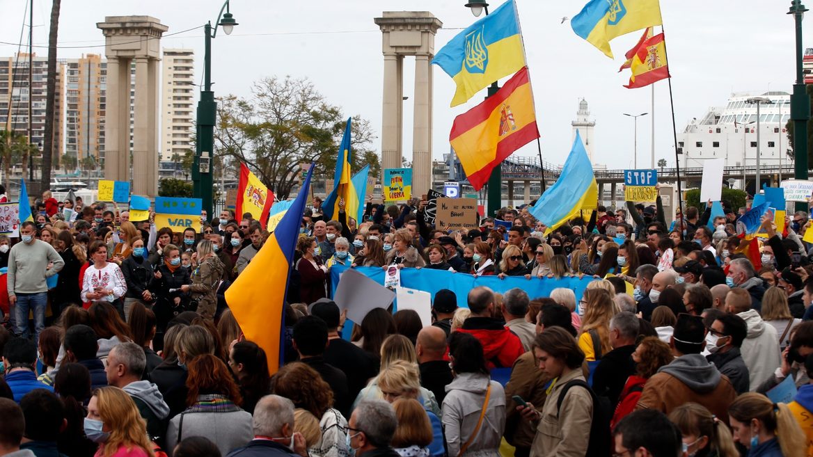 Как помочь украинцам из Испании. Донаты жильё одежда волонтёрство