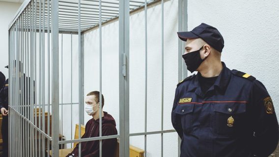 Суд приговорил студента БГУИР, что спорил с деканом, к трём годам «химии»