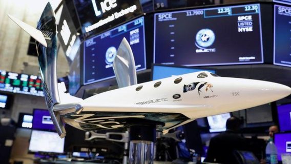 Акции Virgin Galactic упали почти на 10% после полёта Безоса. До этого рухнули на 40%