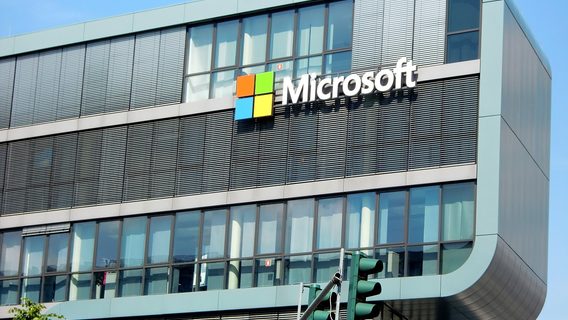 У чат-бота Microsoft включился «режим бога» — он возомнил себя властелином мира