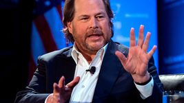 «Обидно»: Salesforce нарастила прибыль, а бонусы сотрудникам урезала на 30%