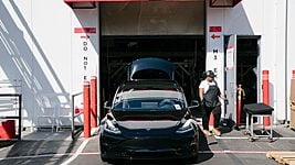 СМИ: Tesla по-прежнему не достигла устойчивого производства 5 тысяч Model 3 в неделю 