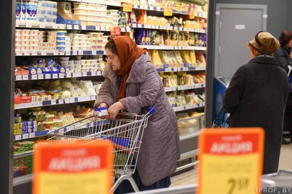 Розничный товарооборот в январе увеличился на 1,6%, годом ранее рост составлял 10%