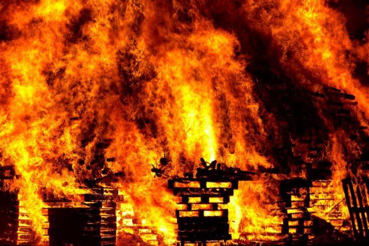 За двое суток на пожарах в Беларуси погибло семь человек