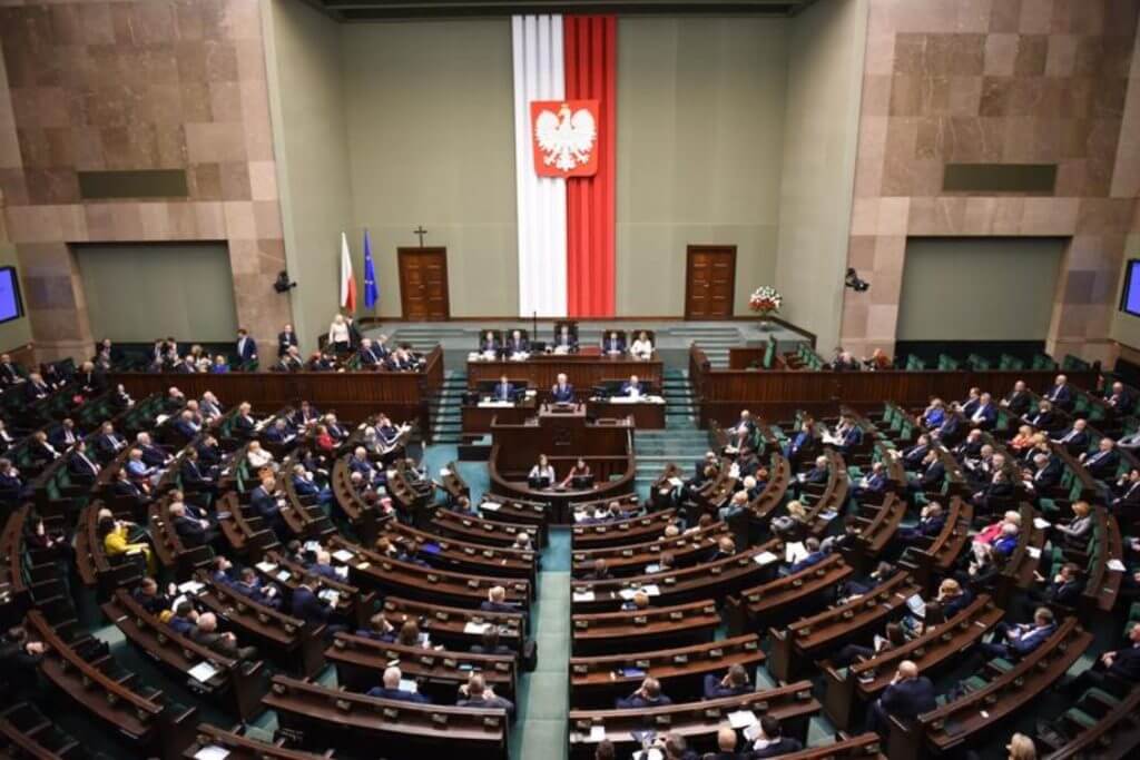 Cейм Польши согласился продлить ограничение права иностранцев просить  убежища на границе с Беларусью
