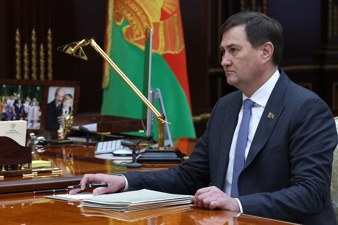 Рыженков утверждает, что на Западе нелегальных мигрантов считают 